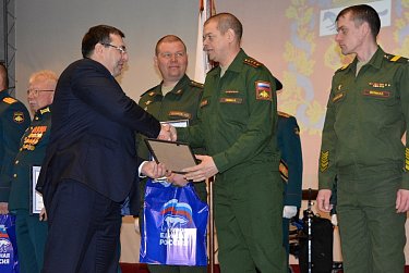 Депутаты встретились с военнослужащими и ветеранами